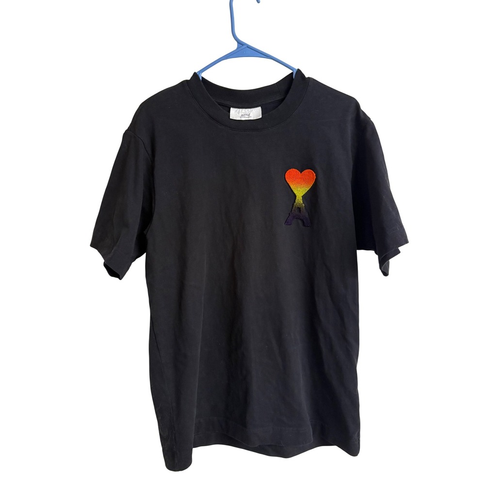 AMI Alexandre Mattiussi Rainbow Heart Logo Black T-Shirt Mens Medium